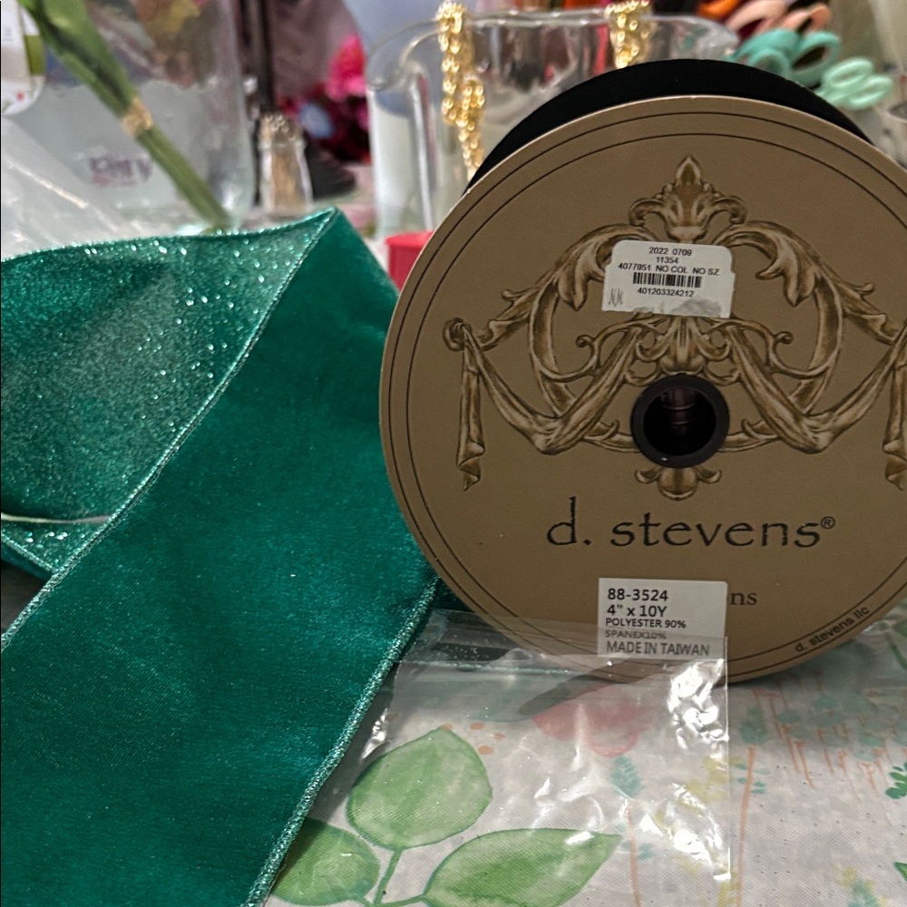 Green Velvet and Glitter Ribbon NEW WITH TAGS 4 inches X 10 yards